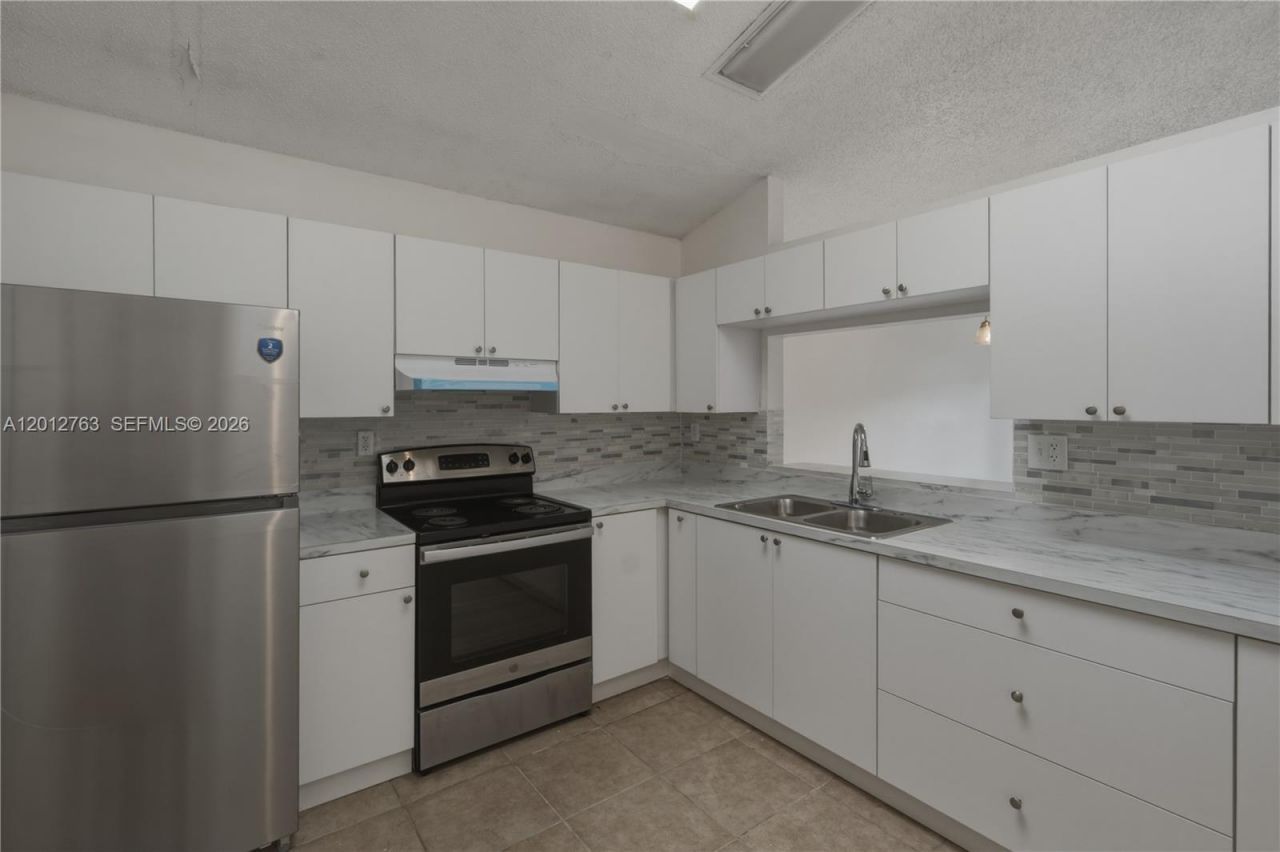 9992 Periwinkle St, Miramar, FL 33025 Photo
