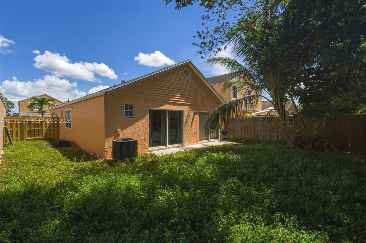 9992 Periwinkle St, Miramar, FL 33025 Photo