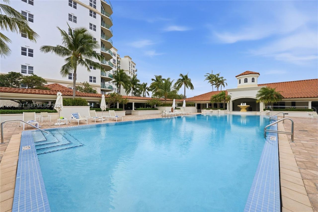 19900 E Country Club Dr, Unit 116, Aventura, FL 33180 Photo