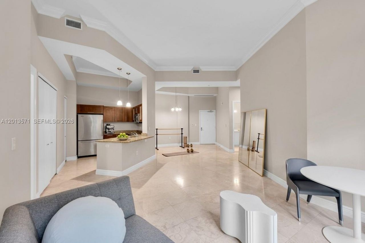 19900 E Country Club Dr, Unit 116, Aventura, FL 33180 Photo