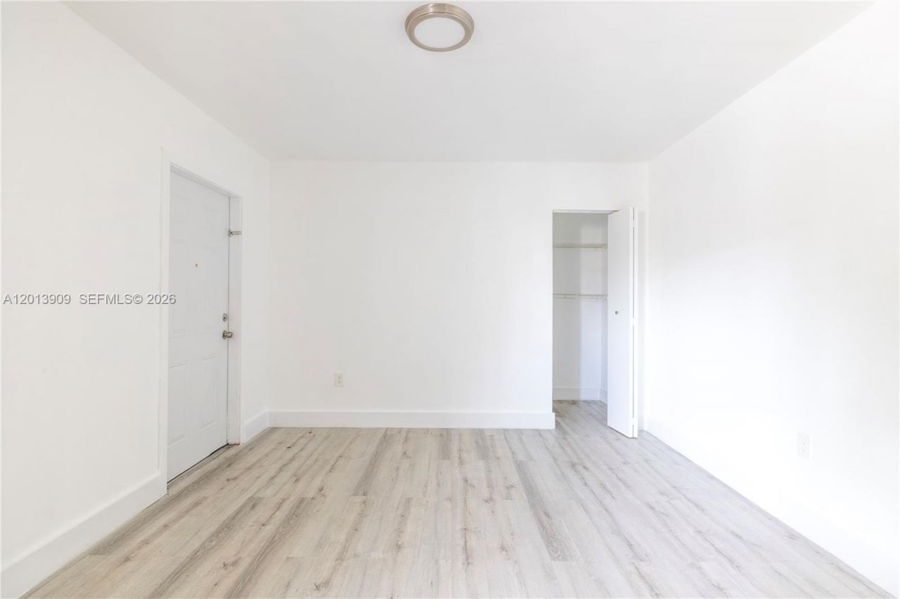 1091 SW 4th St , Unit 1, Miami, FL 33130 Photo