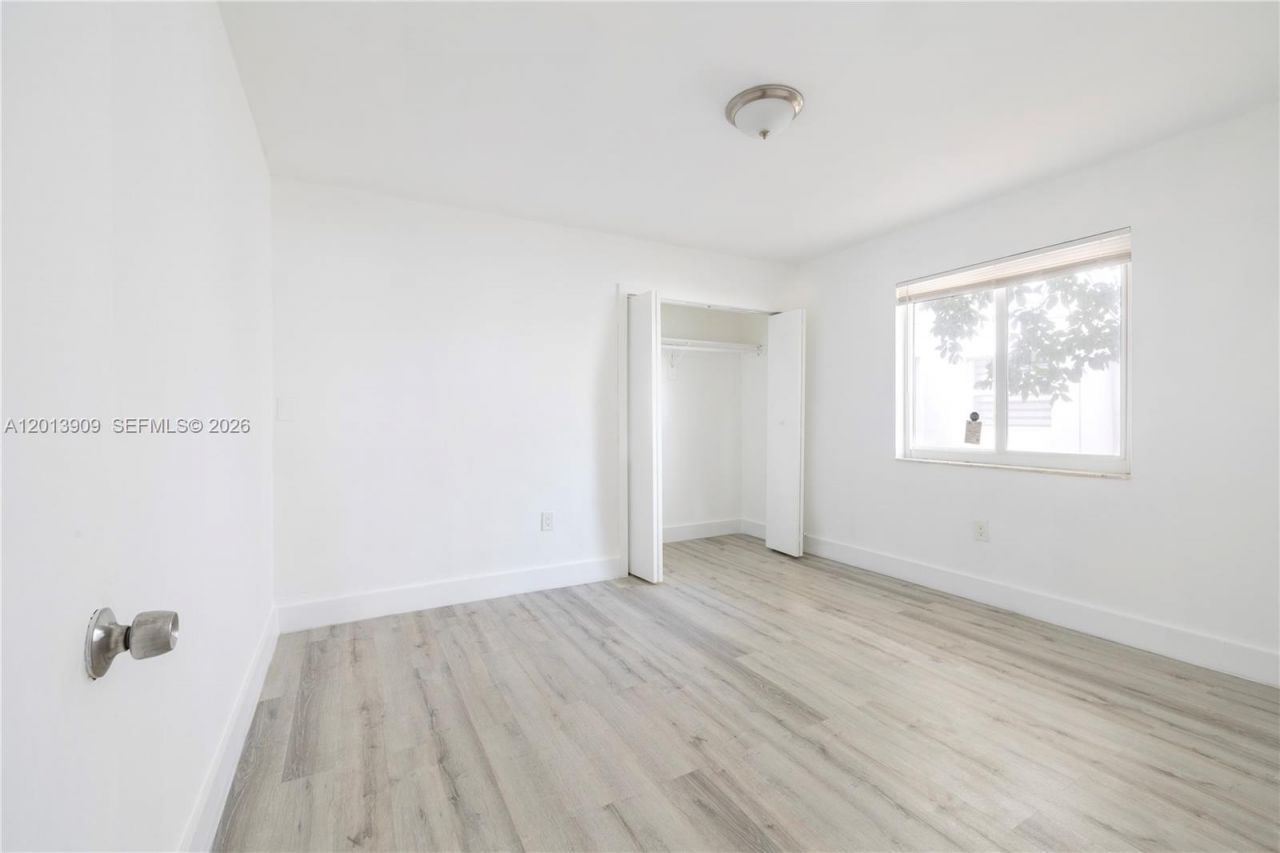 1091 SW 4th St , Unit 1, Miami, FL 33130 Photo