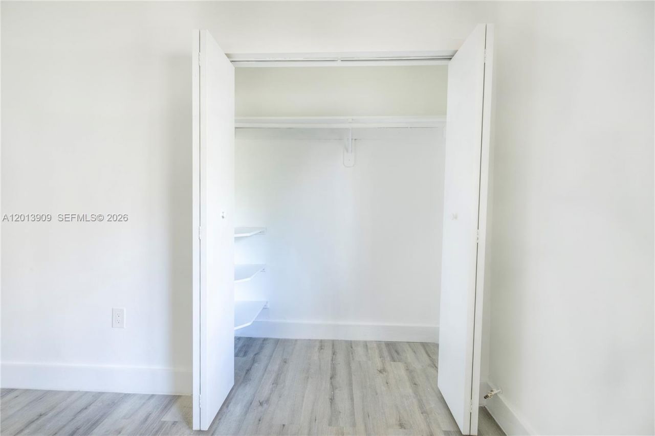 1091 SW 4th St , Unit 1, Miami, FL 33130 Photo