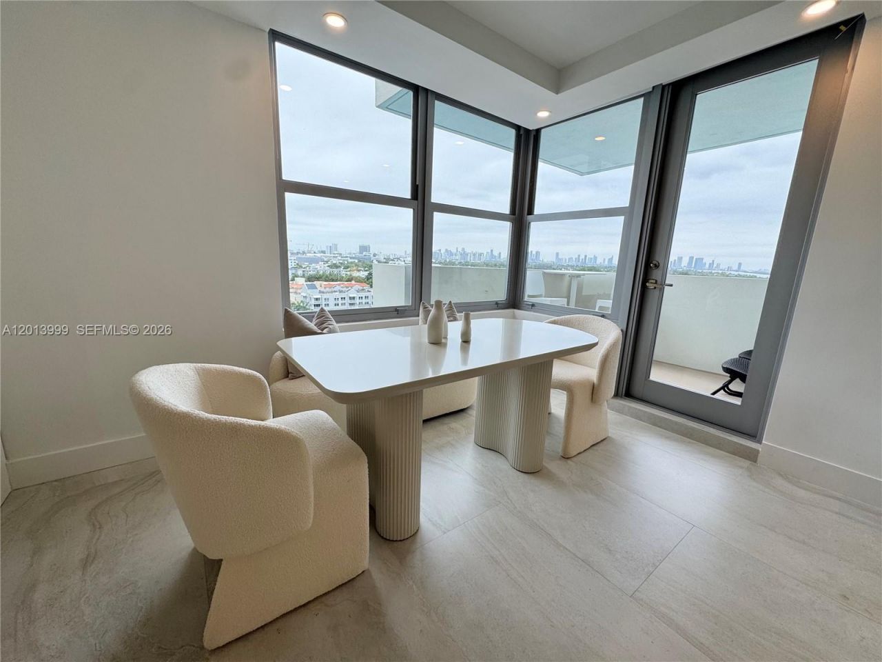 2899 Collins Ave , Unit 1414, Miami Beach, FL 33140 Photo