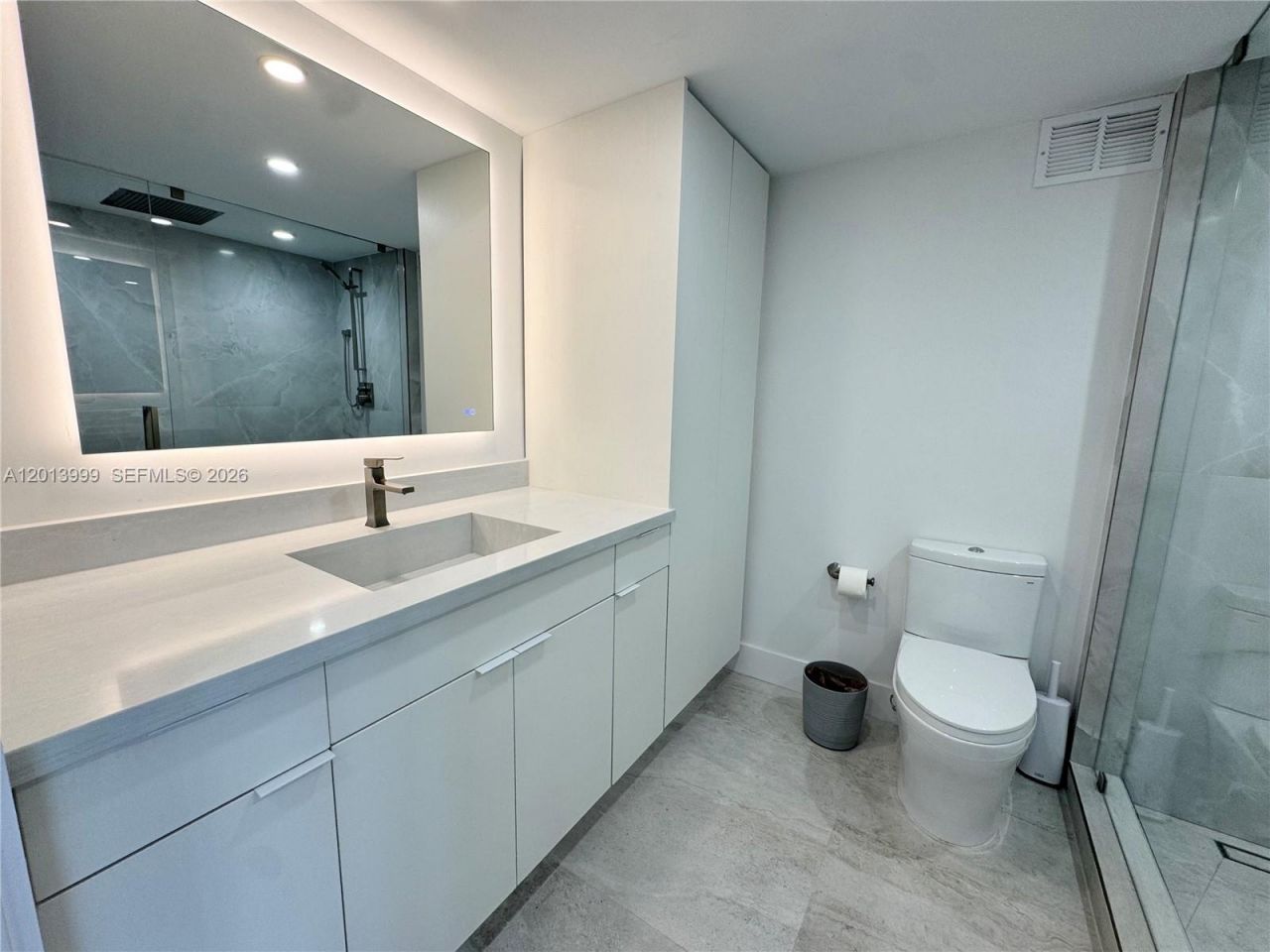 2899 Collins Ave , Unit 1414, Miami Beach, FL 33140 Photo