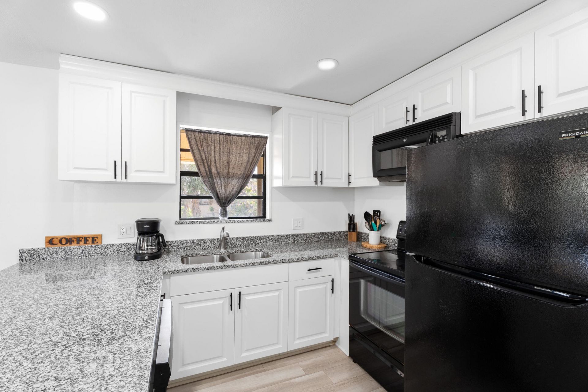 2505 Tamarind Drive, Fort Pierce, FL 34949 Photo