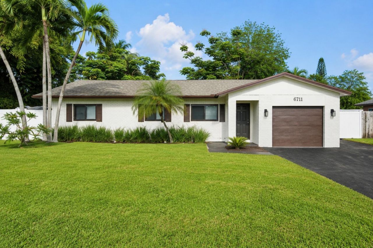 6711 NW 28th Terrace, Fort Lauderdale, FL 33309 Photo