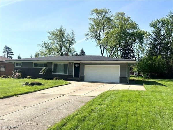 244 Starlight Drive , Seven Hills, OH 44131