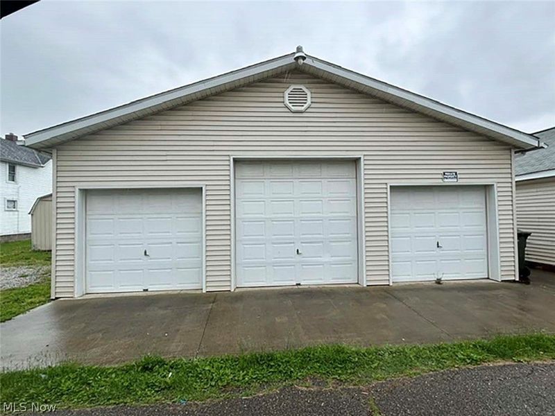 824 Smith Avenue NW, Canton, OH 44708 Photo 6