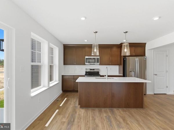 41 SCAMMEL DRIVE , BUNKER HILL, WV 25413