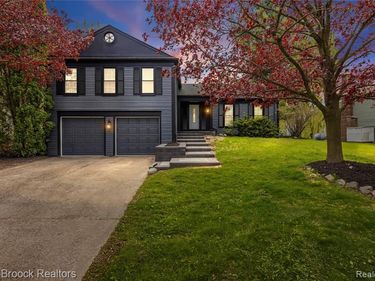 34904 Bunker Hill Drive, Farmington Hills, MI 48331