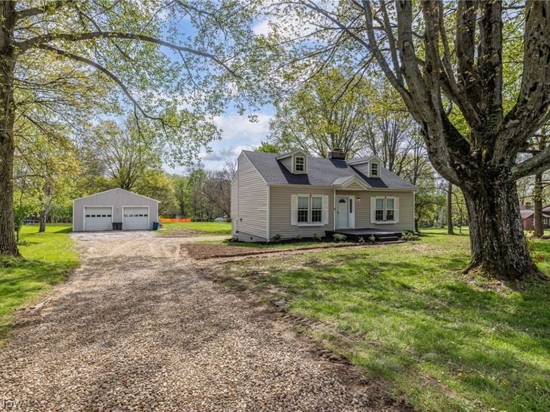 1405 S Medina Line Road, Wadsworth, OH 44281 Photo 2