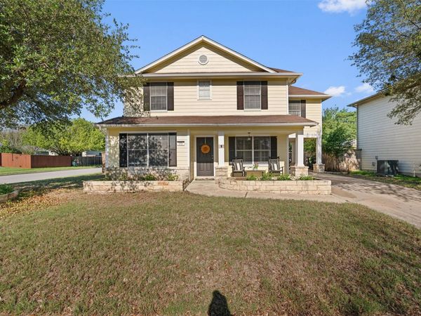 372 Tobin DR , Buda, TX 78610