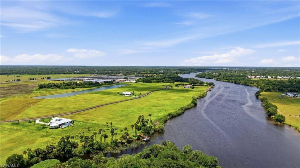 22833 Yellow Button Ln, Alva, FL 33920 Photo
