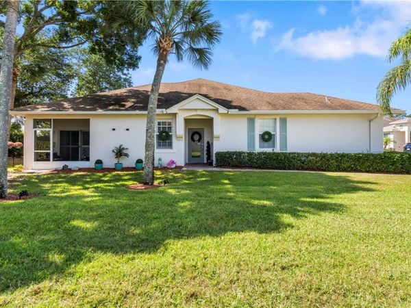 1838 Oak Grove Court, Vero Beach, FL 32966