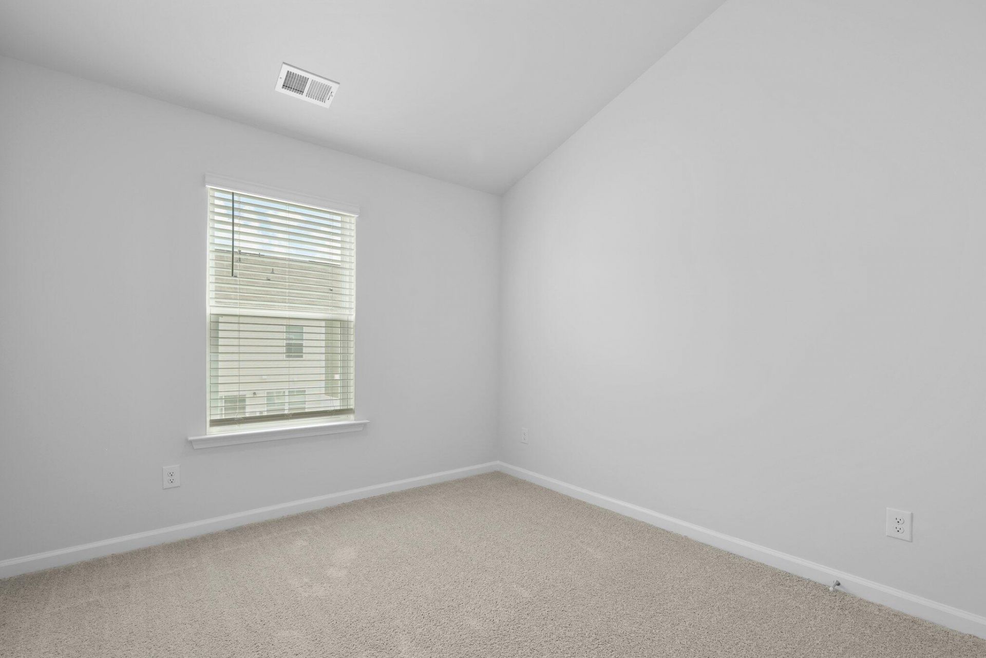 301 Bluebell Way Photo 33