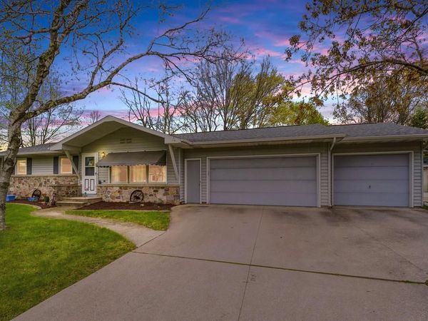 920 LONDON STREET, Menasha, WI 54952