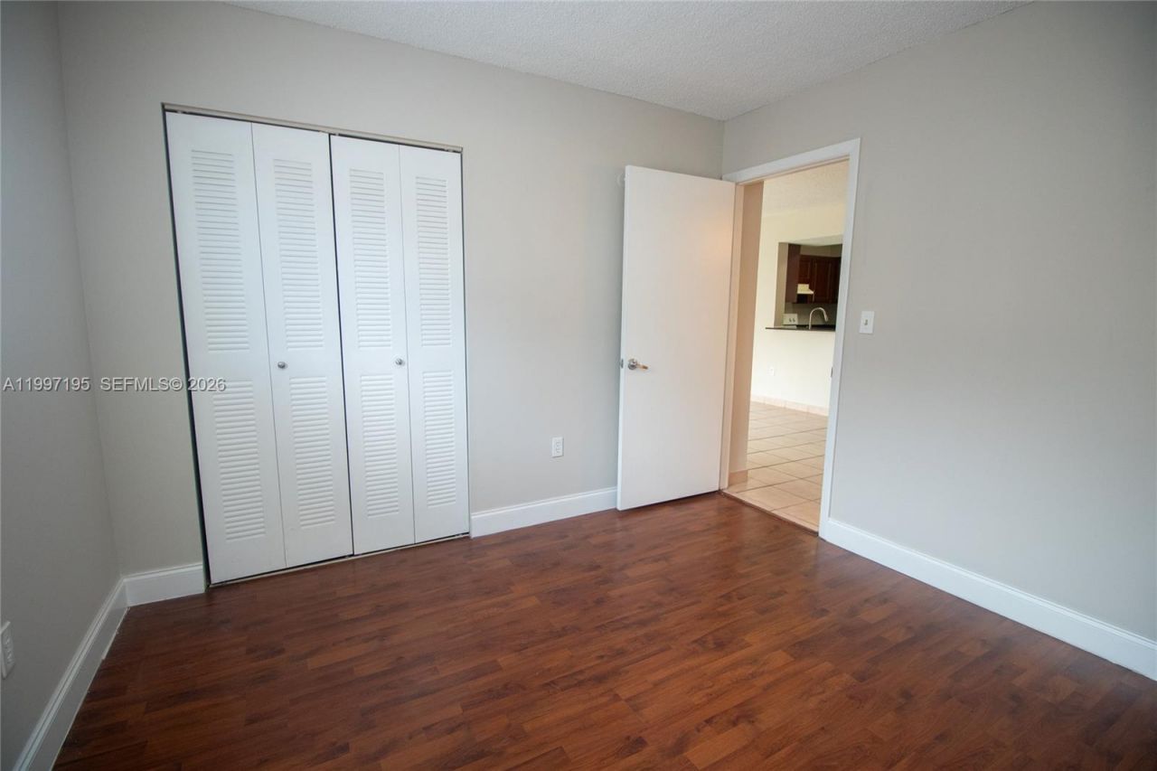 9491 S Palm Cir S , Unit 101, Pembroke Pines, FL 33025 Photo