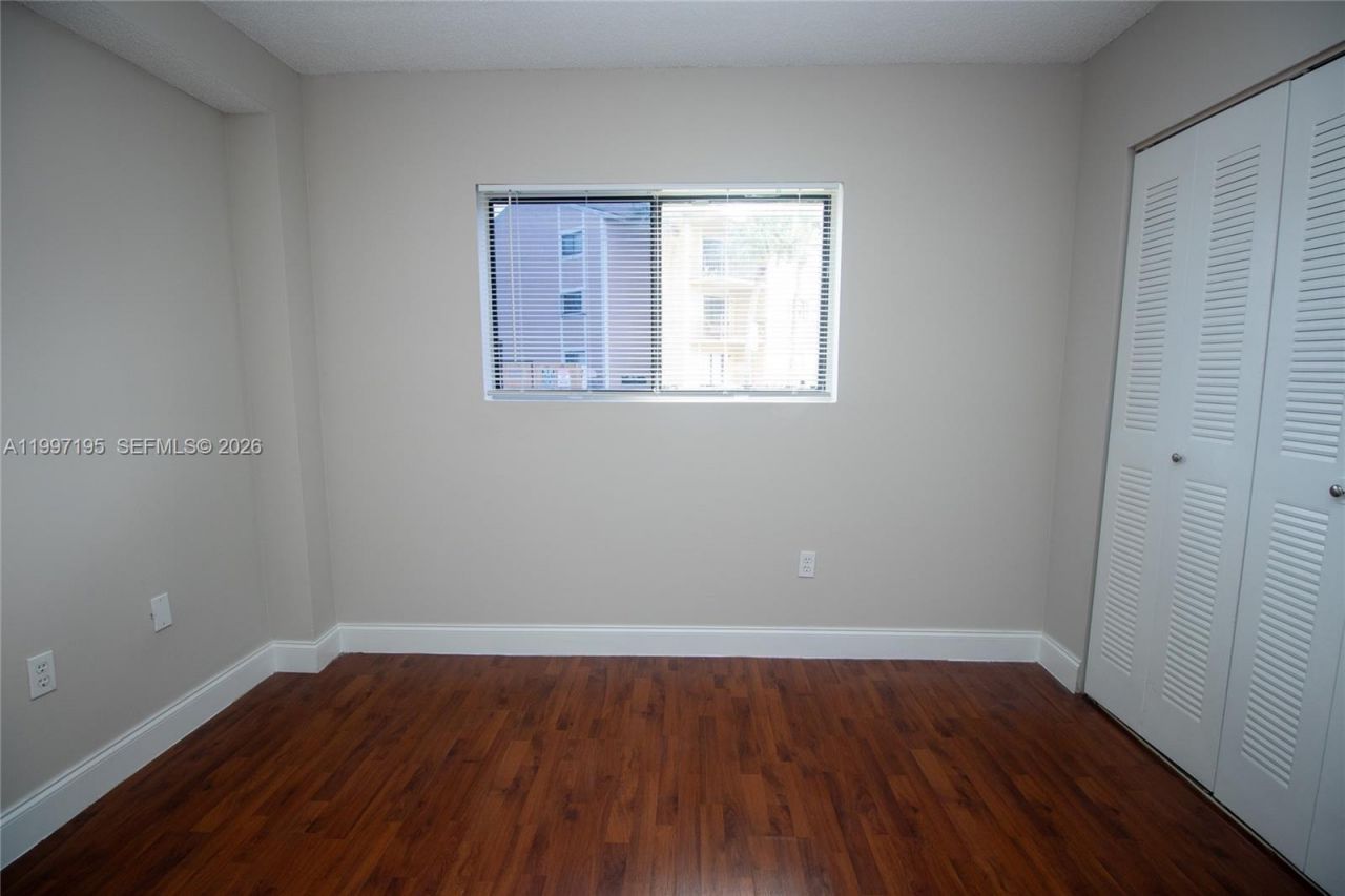 9491 S Palm Cir S , Unit 101, Pembroke Pines, FL 33025 Photo