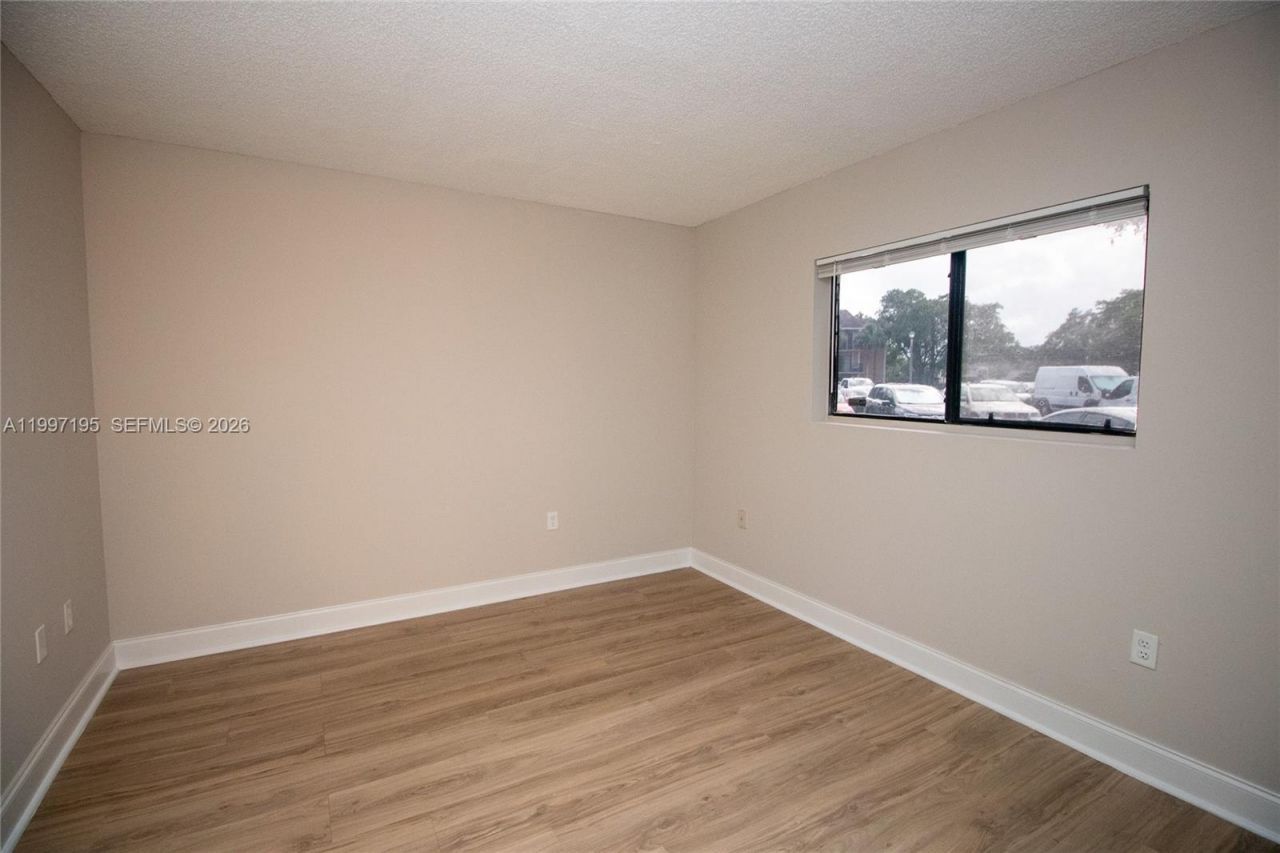 9491 S Palm Cir S , Unit 101, Pembroke Pines, FL 33025 Photo