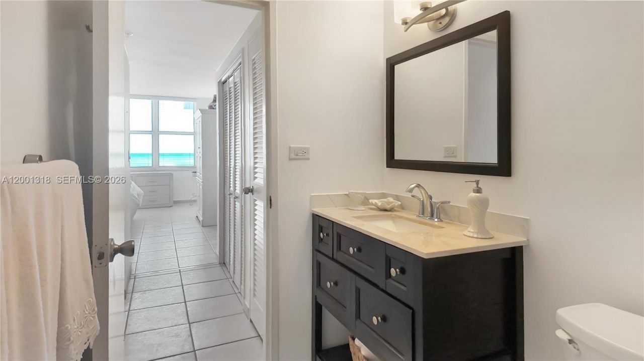 5601 Collins Ave , Unit 711, Miami Beach, FL 33140 Photo