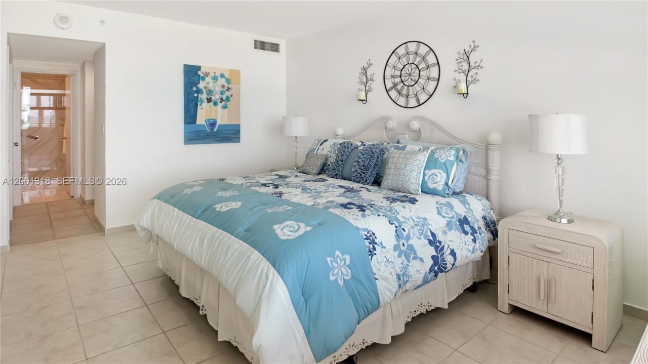 5601 Collins Ave , Unit 711, Miami Beach, FL 33140 Photo