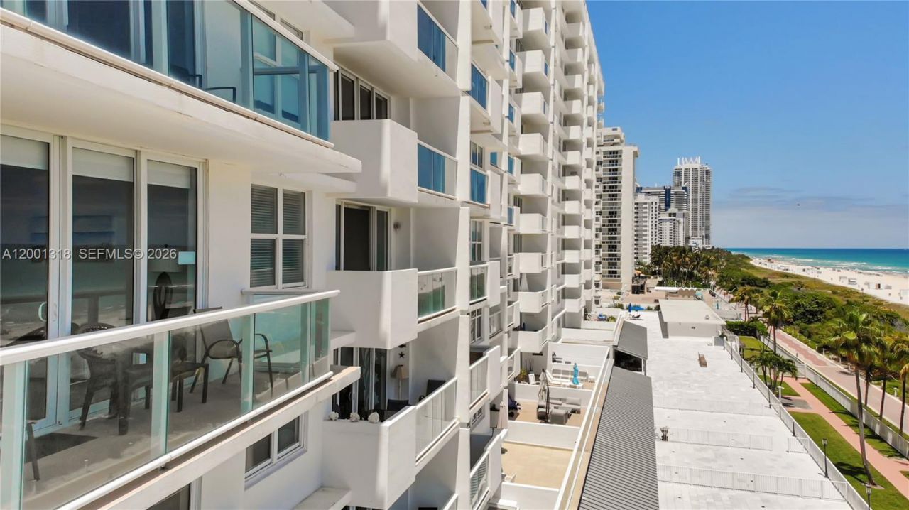 5601 Collins Ave , Unit 711, Miami Beach, FL 33140 Photo