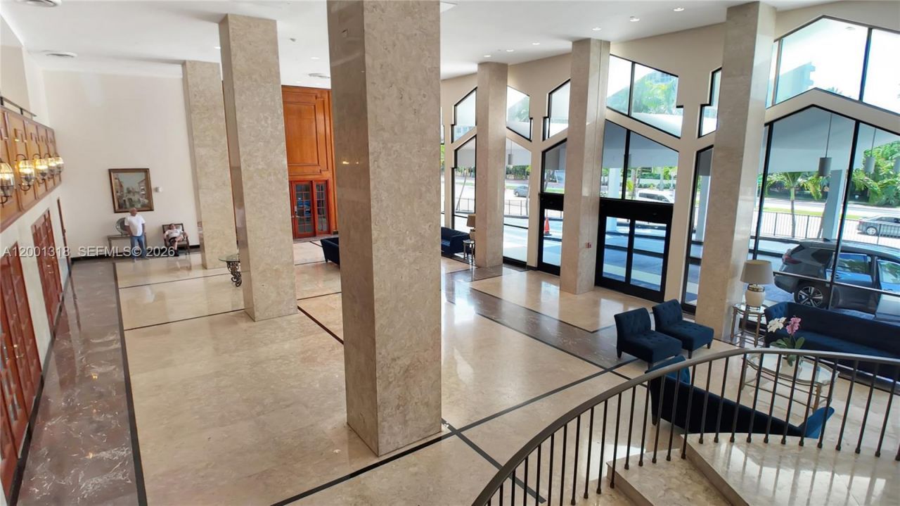 5601 Collins Ave , Unit 711, Miami Beach, FL 33140 Photo