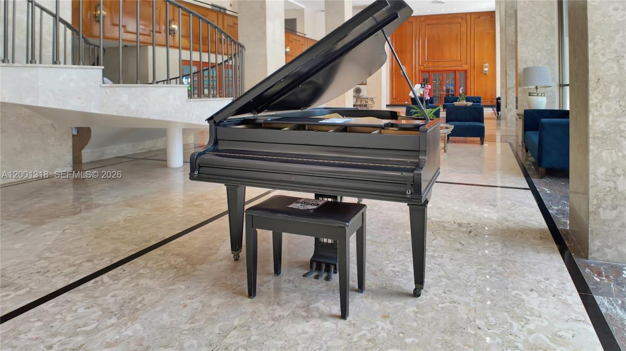 5601 Collins Ave , Unit 711, Miami Beach, FL 33140 Photo