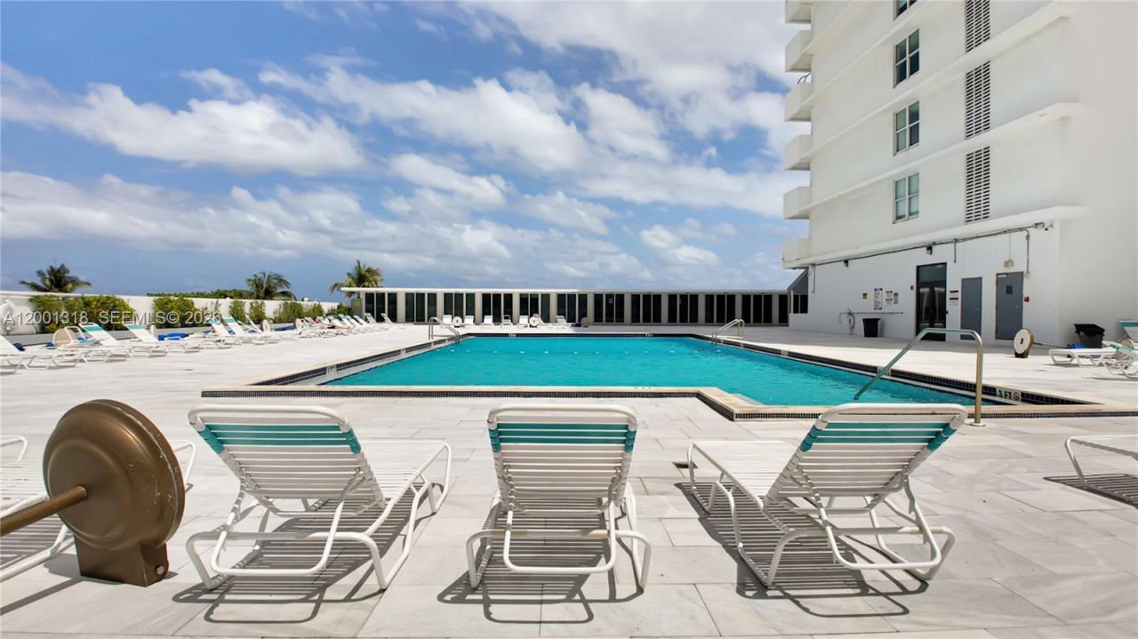 5601 Collins Ave , Unit 711, Miami Beach, FL 33140 Photo