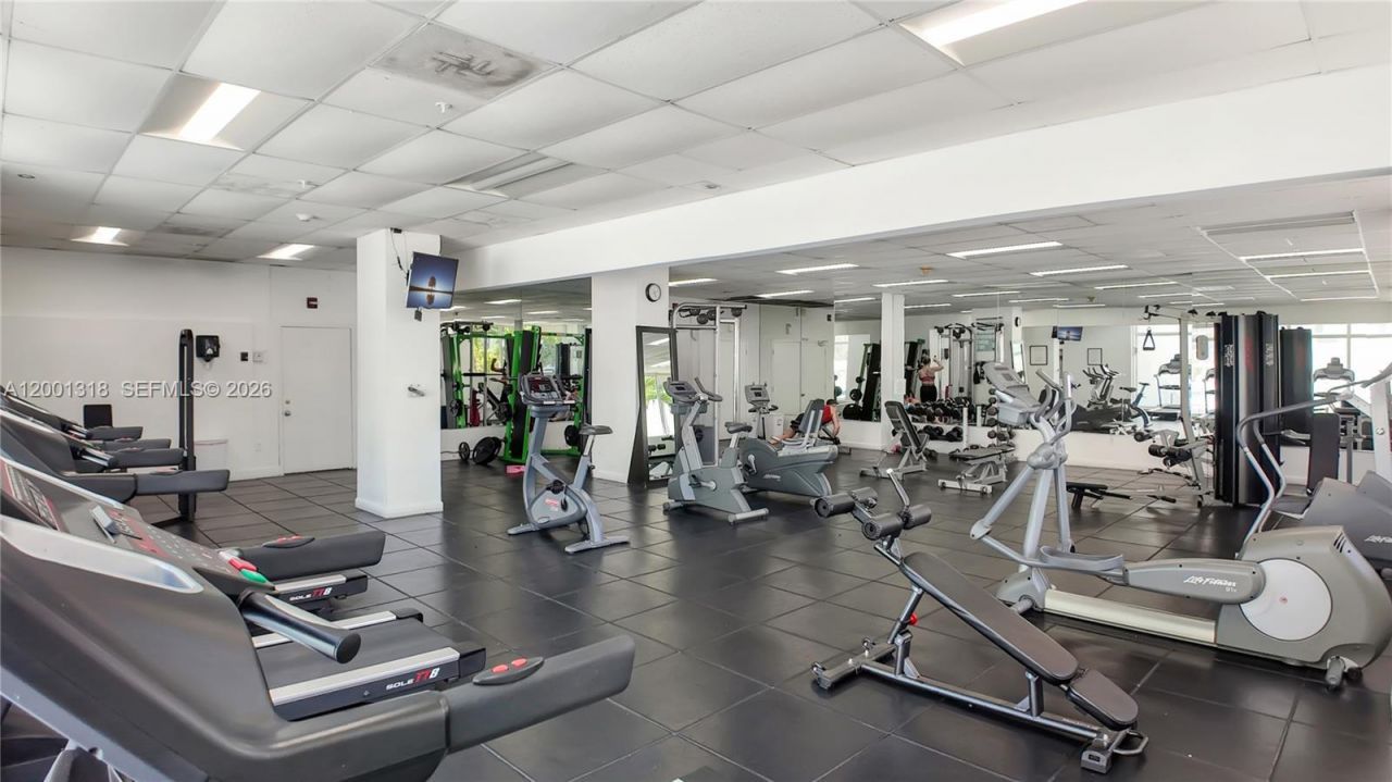 5601 Collins Ave , Unit 711, Miami Beach, FL 33140 Photo