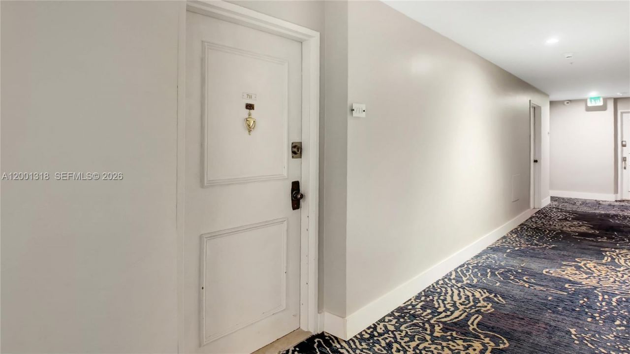 5601 Collins Ave , Unit 711, Miami Beach, FL 33140 Photo