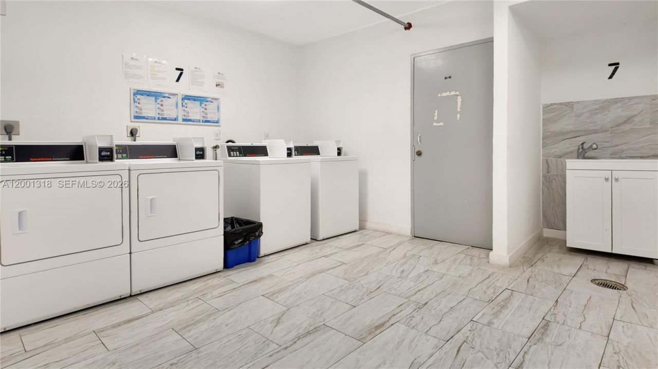 5601 Collins Ave , Unit 711, Miami Beach, FL 33140 Photo