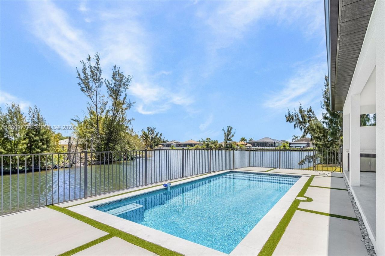 2303 NW 35 Ave , Cape Coral, FL 33993 Photo