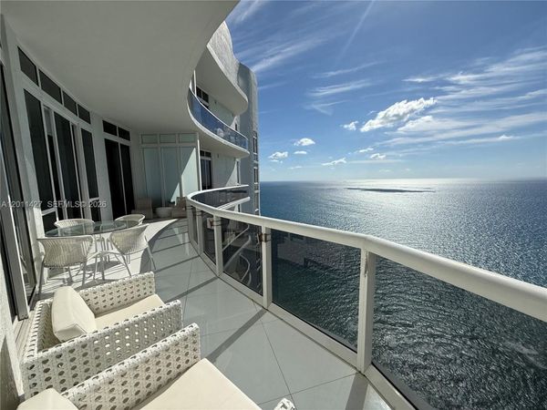 15811 Collins Ave , Unit 4207, Sunny Isles Beach, FL 33160