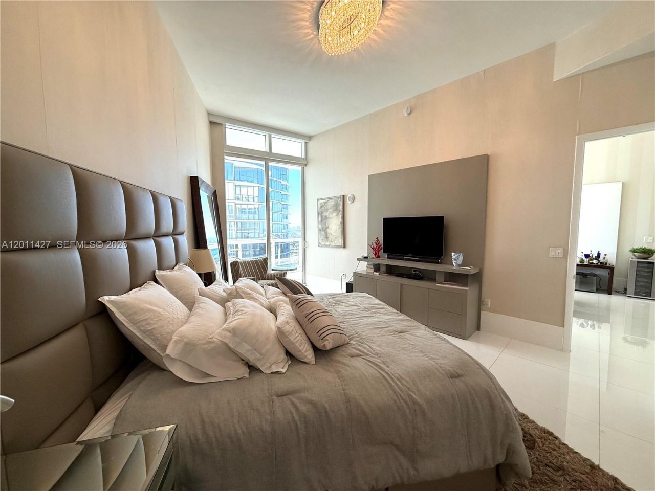 15811 Collins Ave , Unit 4207, Sunny Isles Beach, FL 33160 Photo