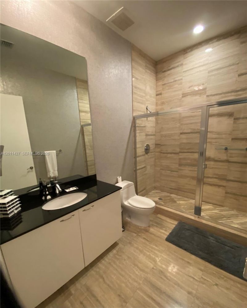 15811 Collins Ave , Unit 4207, Sunny Isles Beach, FL 33160 Photo