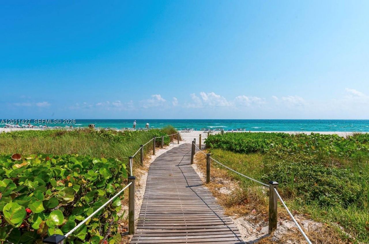 15811 Collins Ave , Unit 4207, Sunny Isles Beach, FL 33160 Photo