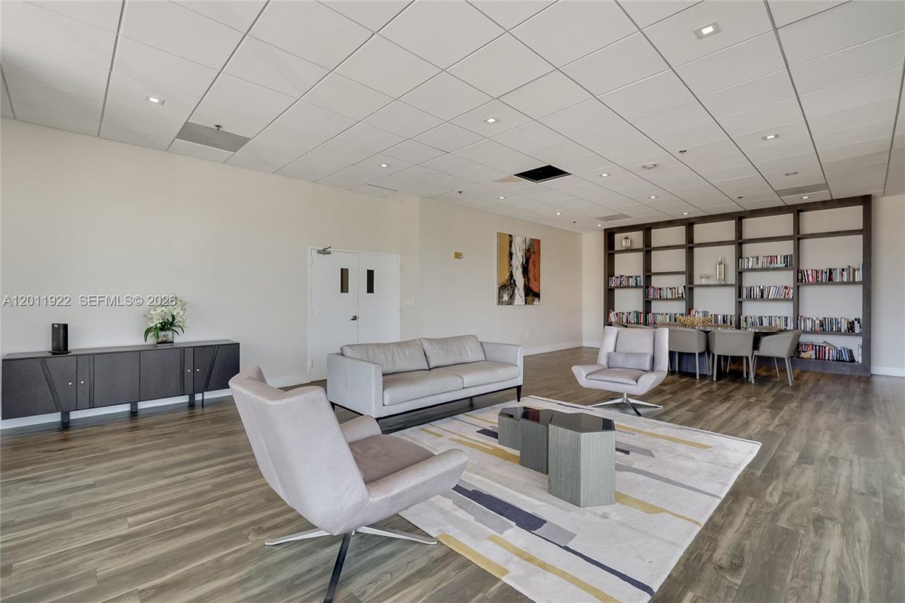 20515 E Country Club Dr , Unit 1146, Aventura, FL 33180 Photo