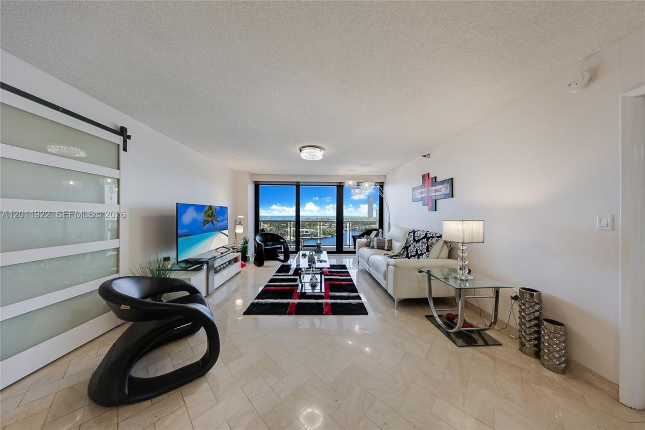 20515 E Country Club Dr , Unit 1146, Aventura, FL 33180 Photo