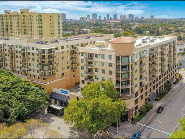3590 Coral Way, Unit 910, Miami, FL 33145
