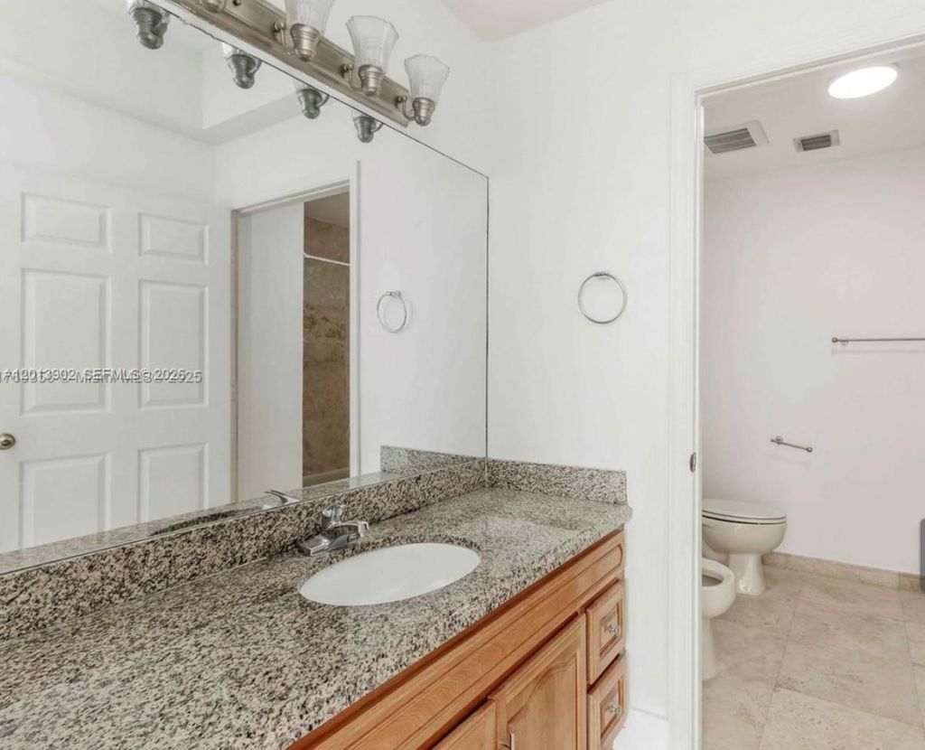 3590 Coral Way, Unit 910, Miami, FL 33145 Photo