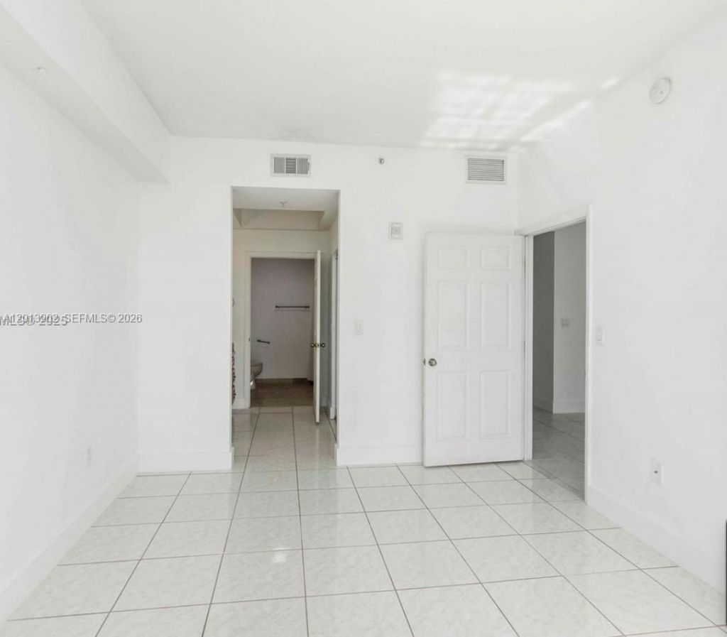 3590 Coral Way, Unit 910, Miami, FL 33145 Photo
