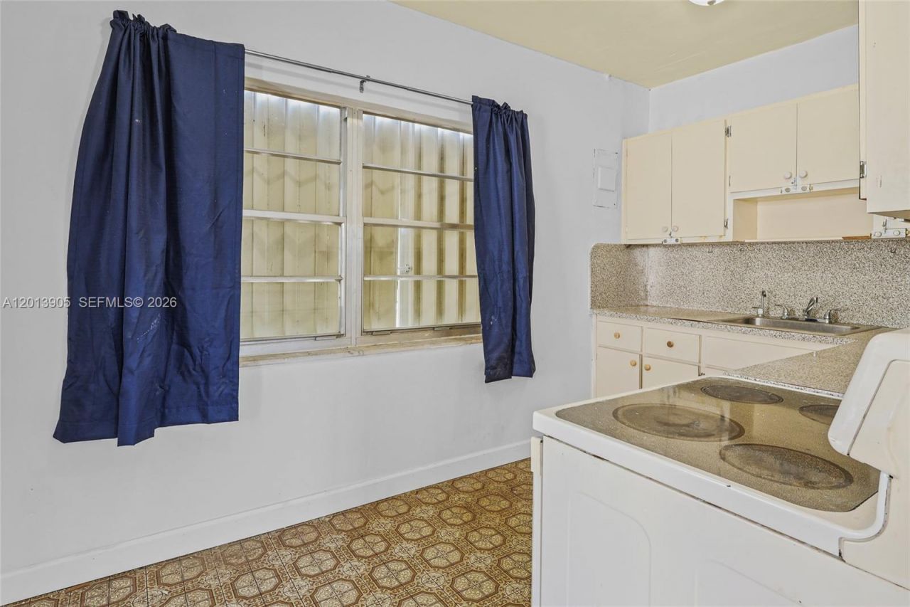 351 E 14th St , Hialeah, FL 33010 Photo