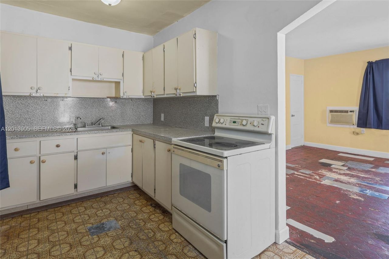 351 E 14th St , Hialeah, FL 33010 Photo