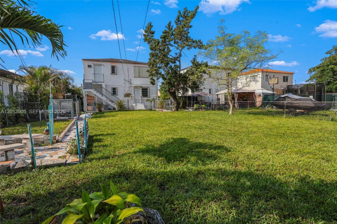 351 E 14th St , Hialeah, FL 33010 Photo