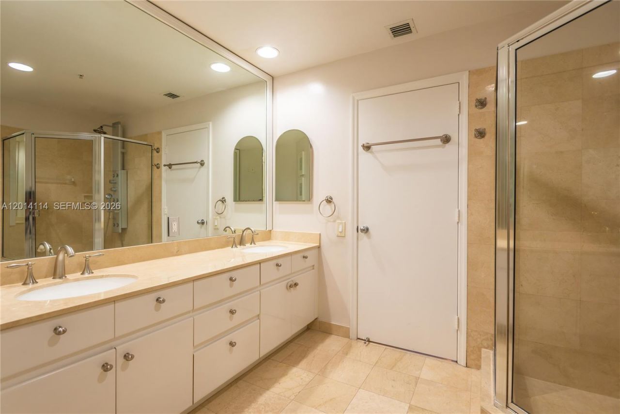 888 Brickell Key Dr , Unit 211, Miami, FL 33131 Photo