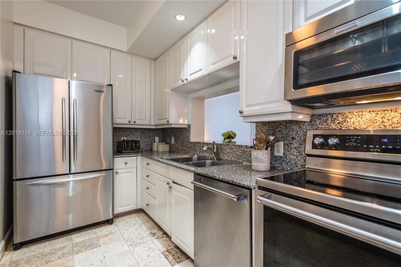 888 Brickell Key Dr , Unit 211, Miami, FL 33131 Photo