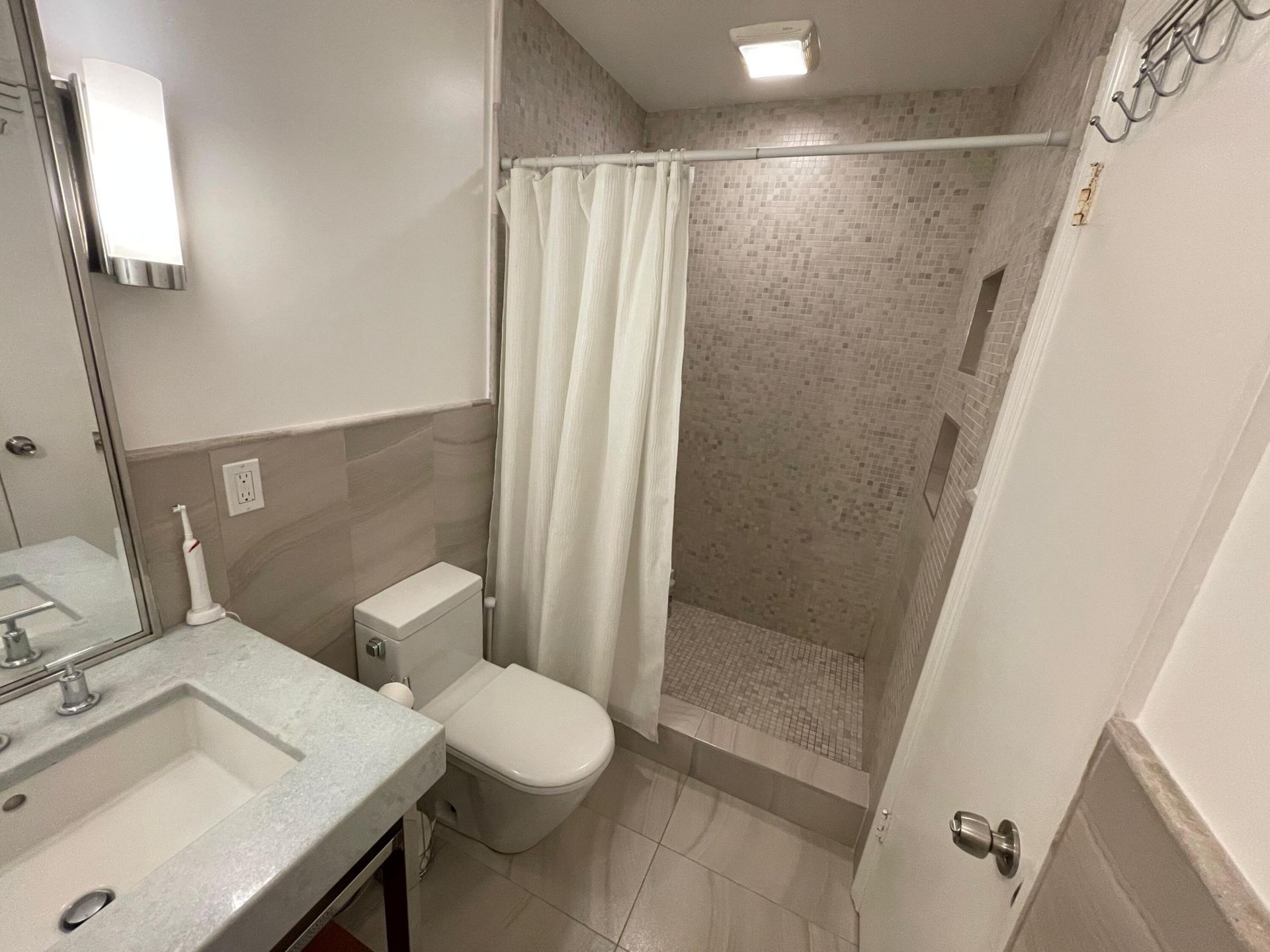 2520 Van Buren Street, Unit 16, Hollywood, FL 33020 Photo