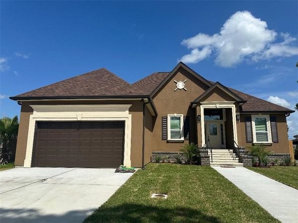 4671 PERELLI Drive, New Orleans, LA 70127